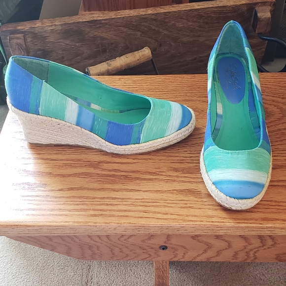 Soft Style by Hush Puppies Espadrilles - Picture 2 of 3